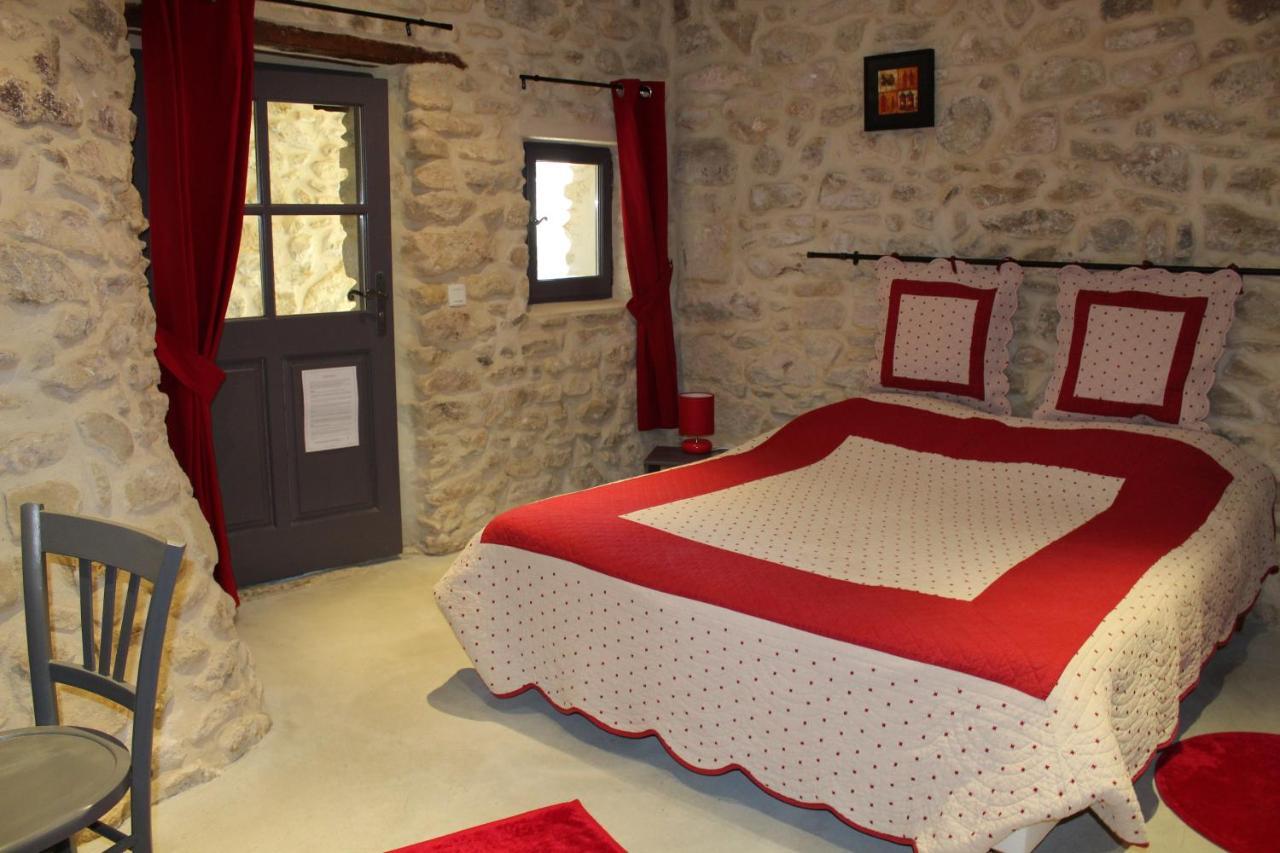 Bed and Breakfast Les Logis De Paban Crestet Экстерьер фото